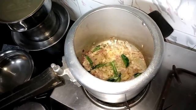 आपल्याला कधी जेवण जात नसेल तर ही भाजी खा | कडवे वाल | Kadve Vaal Recipe in Konkani Style смотреть онлайн
