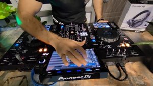 Распаковка, обзор all-in-one DJ system Pioneer XDJ-RX3