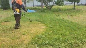 Купил CHAMPION Т444S-2, пробую на маленькой траве, леской 2.7мм