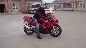 HONDA CBR 400 RR