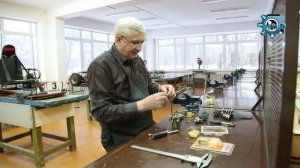 "Ремонт карбюратора К-62"  -  Безруков Сергей Иванович.