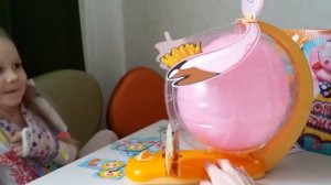 Обзор настольной детской игры " Лопни Обжора "