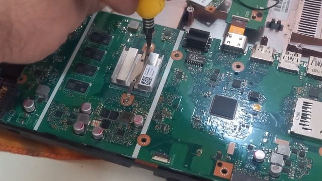 Notebook Asus X541N abrir e trocar pasta térmica e instalar SSD смотреть онлайн