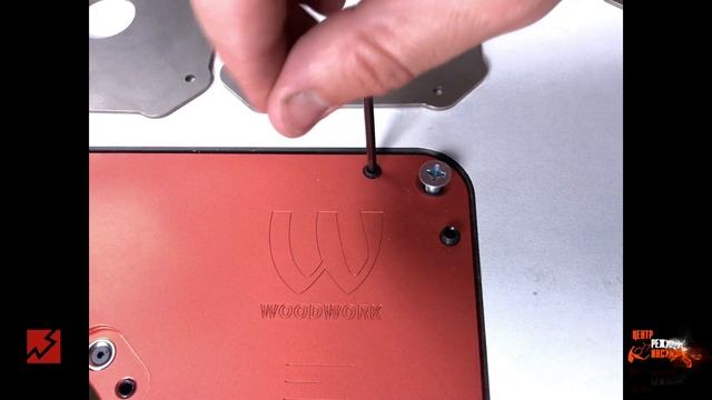 Как установить ручной фрезер в стол | Обзор комплектации пластин из алюминия для крепления фрезеров смотреть онлайн