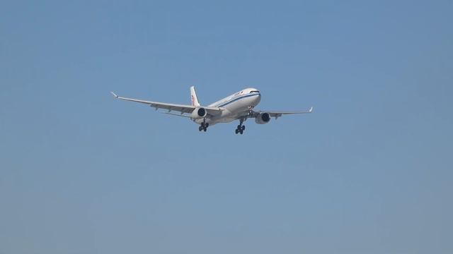 Солнечная Air China в Шереметьево смотреть онлайн