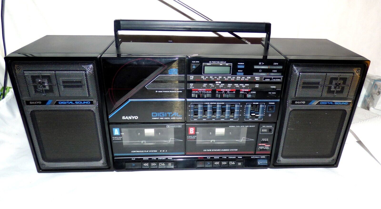 Sanyo MCD500L Цифровое винтажное стерео CD кассетное радио Бумбокс