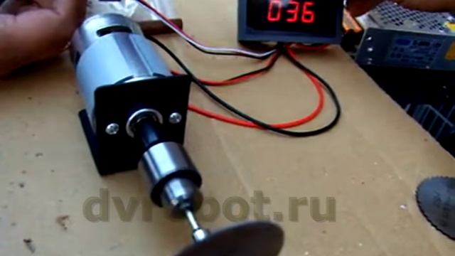 ШИМ регулятор (В+) 6В-30В до 8A смотреть онлайн