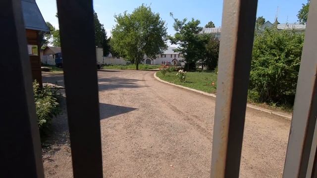 Белые яхты, пляжи и ротонды. Этот подмосковный город напомнил нам морской курорт. Долгопрудный