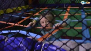 ВЛОГ Развлекательный Центр для детей Прыгаем на Батутах, Шопинг по магазинам с Ярославой