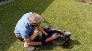 Как быстро заточить нож газонокосилки. Легкий способ. ПОСЛЕДНЕЕ ВИДЕО!