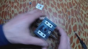 Разбираем трансформатор тока.Смотрим что внутри.