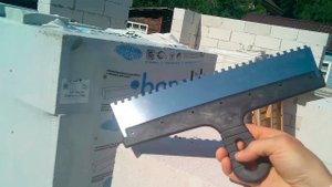 КАКОЙ ЗУБЧАТЫЙ ШПАТЕЛЬ НУЖЕН ДЛЯ ГАЗОБЕТОННОЙ КЛАДКИ