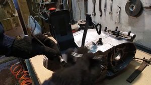 Иж 49: о делах текущих. Установка полки АКБ, распредкоробки, аккумулятора