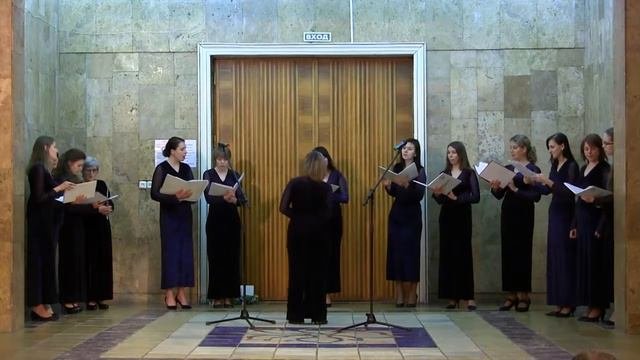 В низенькой светелке