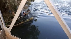 Прохождение мели и порогов на плоскодонной лодке с болотоходом 30 л.с.