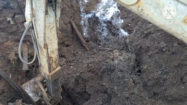 Коп металла эксковатором. Медь. смотреть онлайн