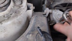 Замена газовых фильтров на Примере Джили Эмгранд х7.