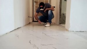 Эпоксидная затирка основит через день..