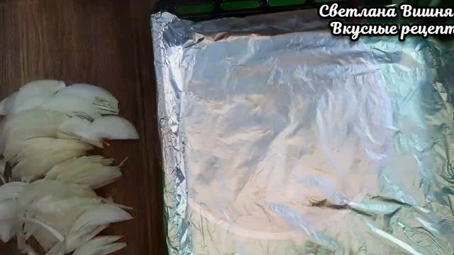 От такого блюда невозможно отказаться! Сочная и румяная индейка с золотистой картошечкой. смотреть онлайн