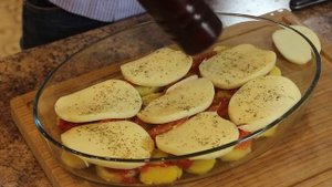 КАРТОФЕЛЬНАЯ ЗАПЕКАНКА В ИТАЛЬЯНСКОМ СТИЛЕ С МОЦАРЕЛЛОЙ! Очень-очень вкусно!