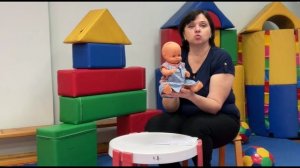 Возраст 6 - 9 месяцев. Познавательное развитие: игра «Кукла Ляля».