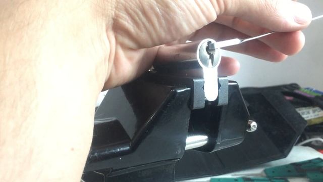 Замочный мастер Иваново Вскрытие дверного замка смотреть онлайн