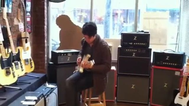 Dan Miles demos 1972 Fender Stratocaster смотреть онлайн