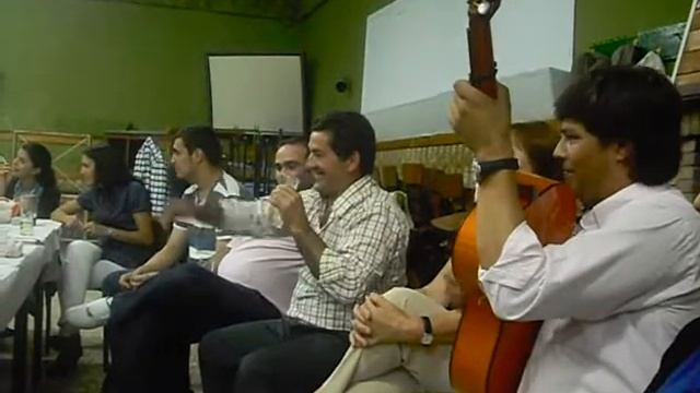 Alonso Tocón ( un ratito de arte entre amigos en el cumpleaños de Juan Leandro)19.06.10 смотреть онлайн