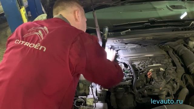 Пежо 508 2.0 HDI, замена ремня ГРМ. Peugeot 508 2.0 HDI, timing belt replacement. смотреть онлайн