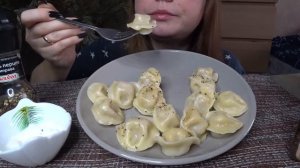АСМР пельмени со сметаной /ASMR Mukbang Meat DUMPLINGS