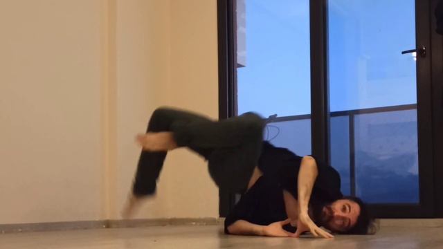Flexible floorwork/ Contemporary modern dance смотреть онлайн