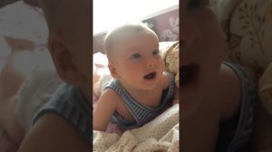 Учимся держать головку. Ребёнок 4 месяца