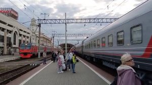 ЭП1М-452 с поездом № 466 Имеретинский Курорт — Астрахань прибывает в Краснодар