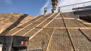 Бетонирование конуса на мосту через реку Темир опора №5 ( левая сторона) ПК 240+40. Дата 11.05.2021