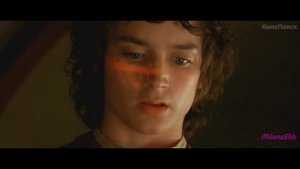 Bilbo and Frodo / Бильбо Бэгинс vs Фродо Бэггинс)