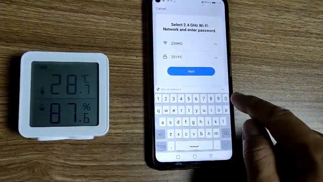 Tuya WiFi 2.4G Thermometer Sensor Indoor Outdoor Temperature Humidity Hygrometer Digital APP Contro смотреть онлайн