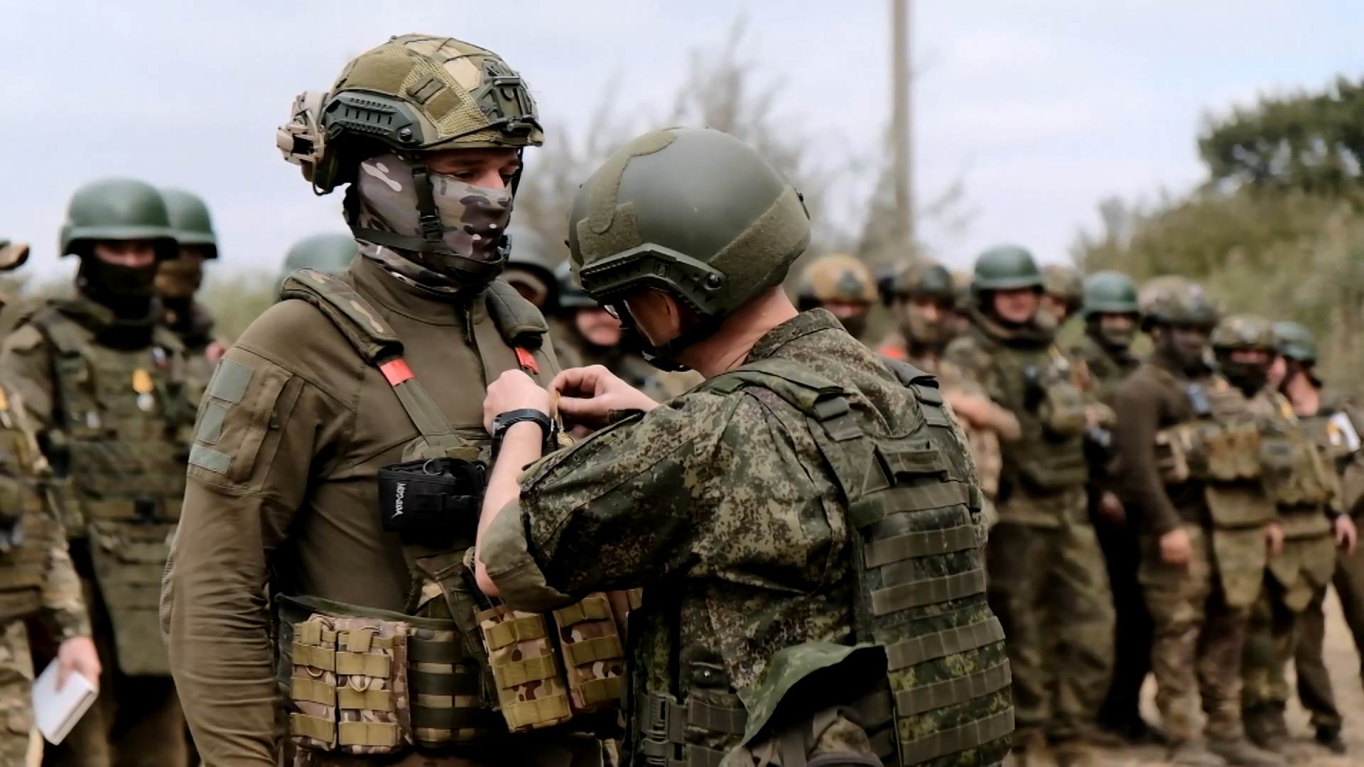 Военнослужащих группировки "Запад" наградили за уничтожение "Леопардов" / События на ТВЦ