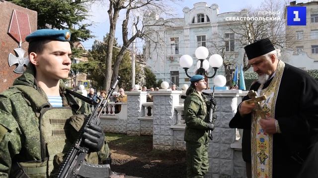 В Евпатории открыли мемориал в память о погибших бойцах спецоперации