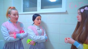 ДИАНА ПРИСПУСТИЛА СВОЮ ЛУЧШУЮ ПОДРУГУ!!! ПОЧЕМУ ДИАНЕ НАДОЕЛО БЫТЬ ДОБРОЙ ЧЕРЛИДЕРШЕЙ?