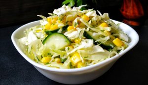 Салат из КАПУСТЫ с ОГУРЦОМ и КУКУРУЗОЙ Весенний салат