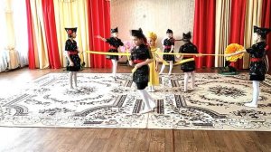 Не отнимайте солнце у детей - танцевальный коллектив "Звездочки" сад "Антошка" г. Ровеньки