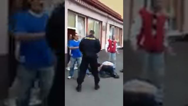 Чехия , драка полиции и цыган смотреть онлайн