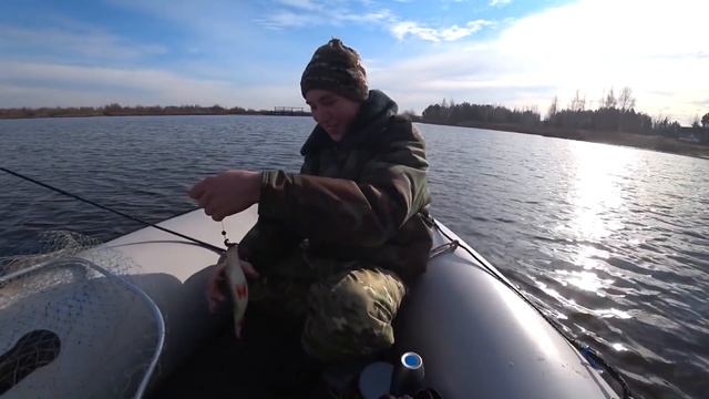 ОБУЧЕНИЕ СПИННИНГУ С НУЛЯ. ЛОВЛЯ ЩУКИ НА СПИННИНГ. РЫБАЛКА С НОВИЧКОМ смотреть онлайн