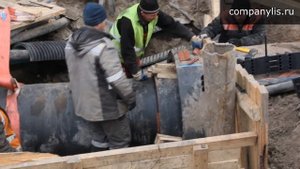 Протяжка трубы Ду900 ВЧШГ в футляр длиной 84 м