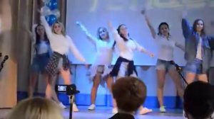 Танцы 10 класс