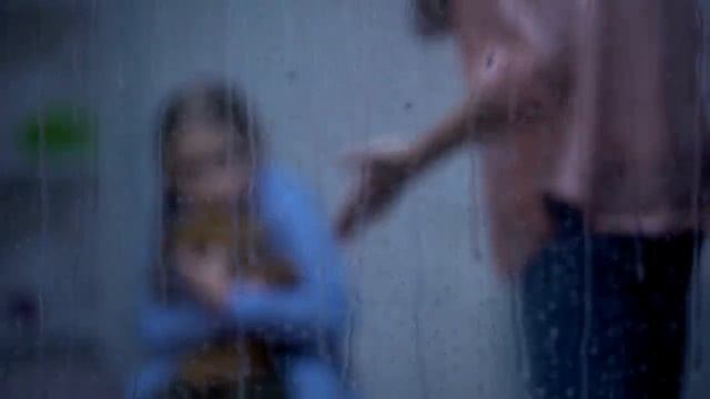 Мать забрала плюшевого медвежонка на чужой могиле и подарила дочери – теперь ВСЮ жизнь будет жалеть смотреть онлайн