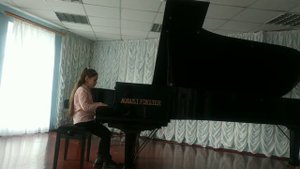 С. Прокофьев "Сказочка" (Соч. 65, №3). Исполняет Караметова Амина, 7 лет.