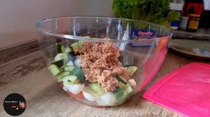 Салат с тунцом и овощами! Простой рецепт! Легкий салат #салаты #тунец #пп