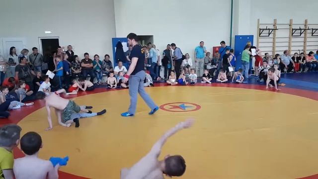 [14/19] Греко-римская борьба, соревнования, Пенза, 2017-05-27 смотреть онлайн