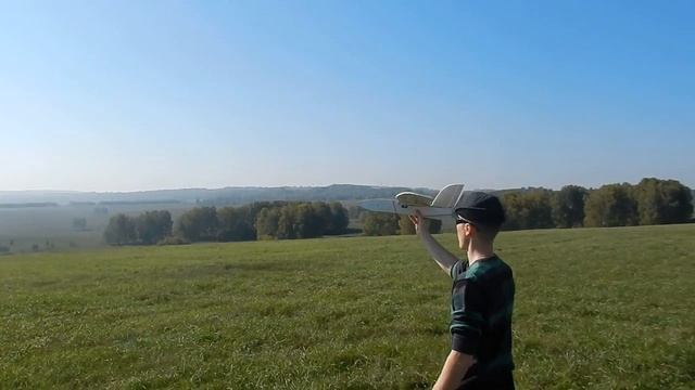 Самолёт из пенокартона смотреть онлайн